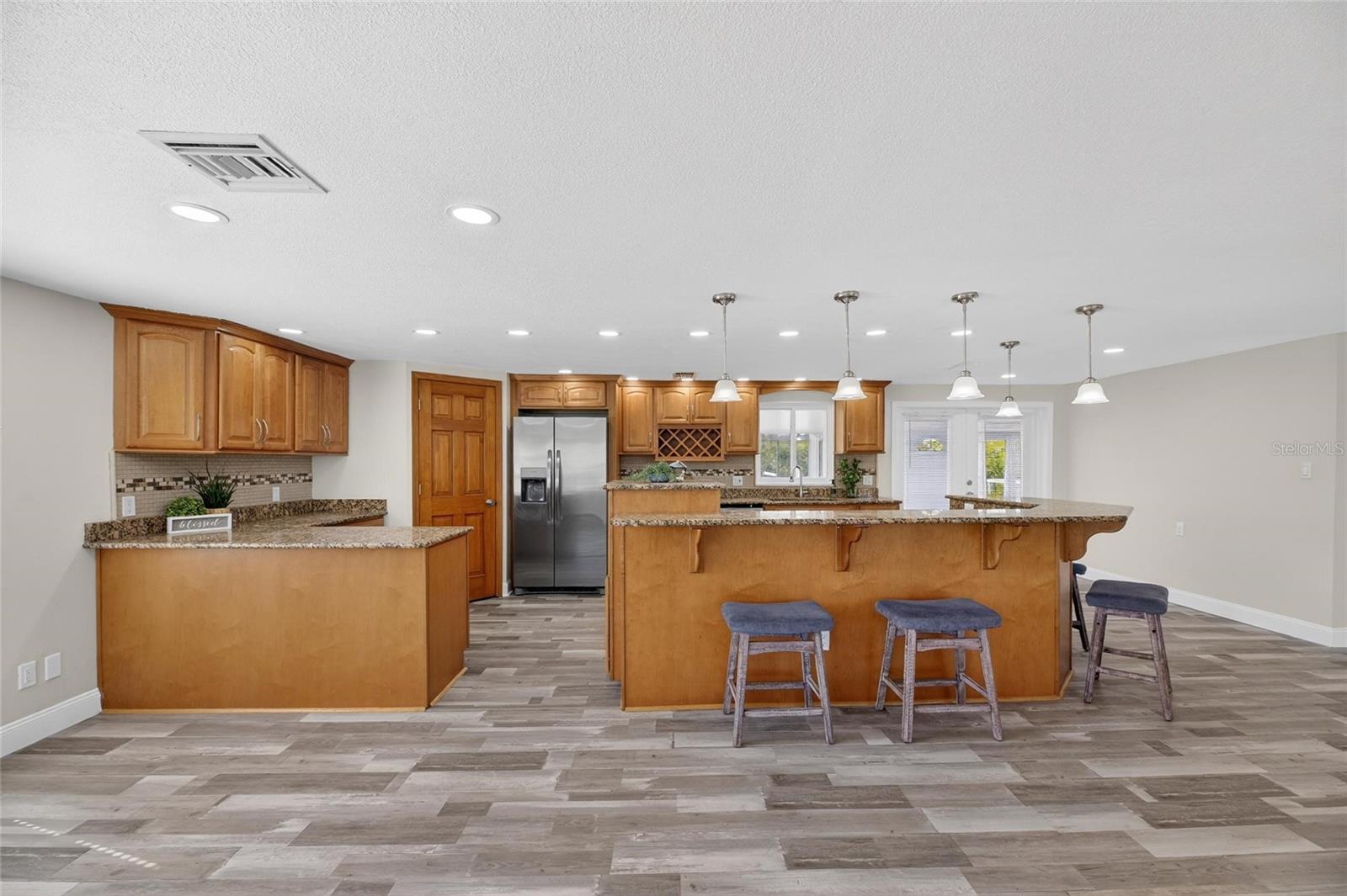 827 SEABREEZE DR, RUSKIN, FL — photo 17
