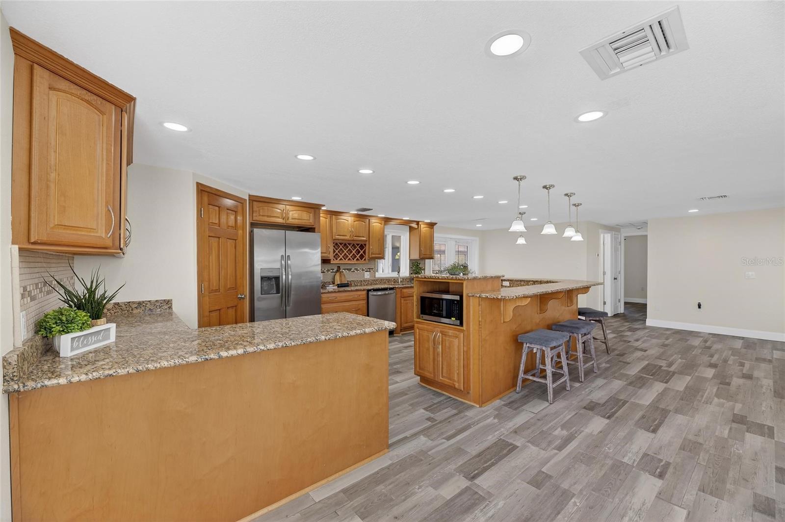 827 SEABREEZE DR, RUSKIN, FL — photo 18