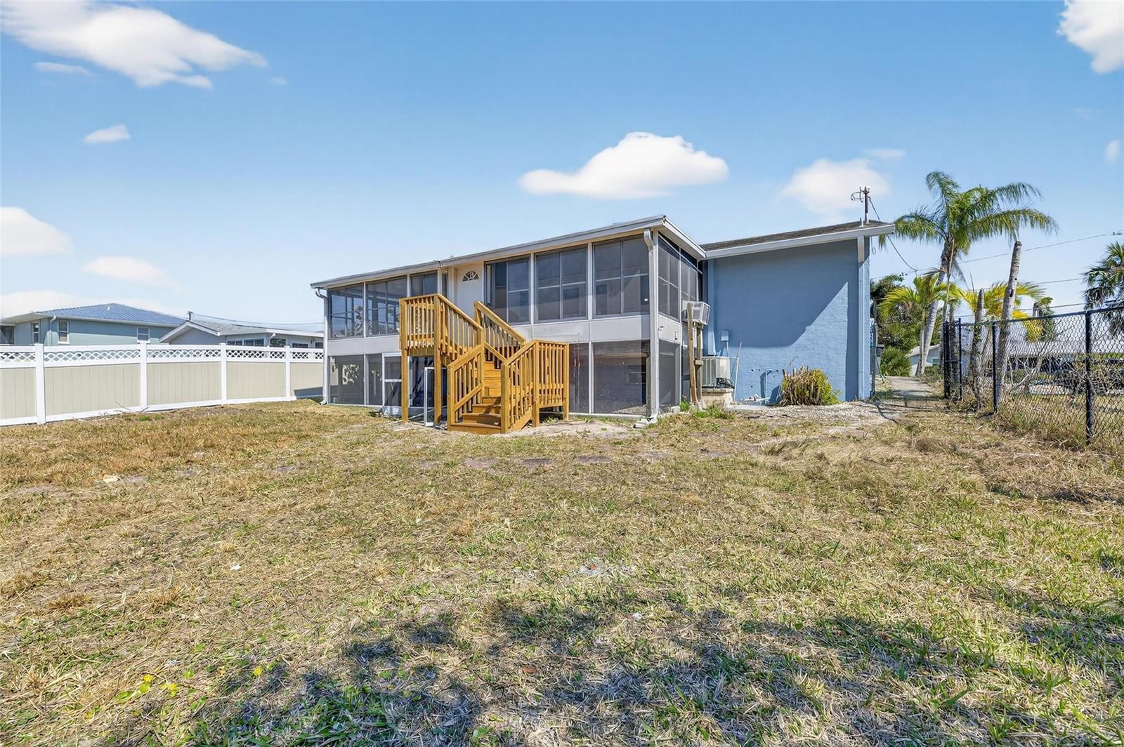 827 SEABREEZE DR, RUSKIN, FL — photo 41