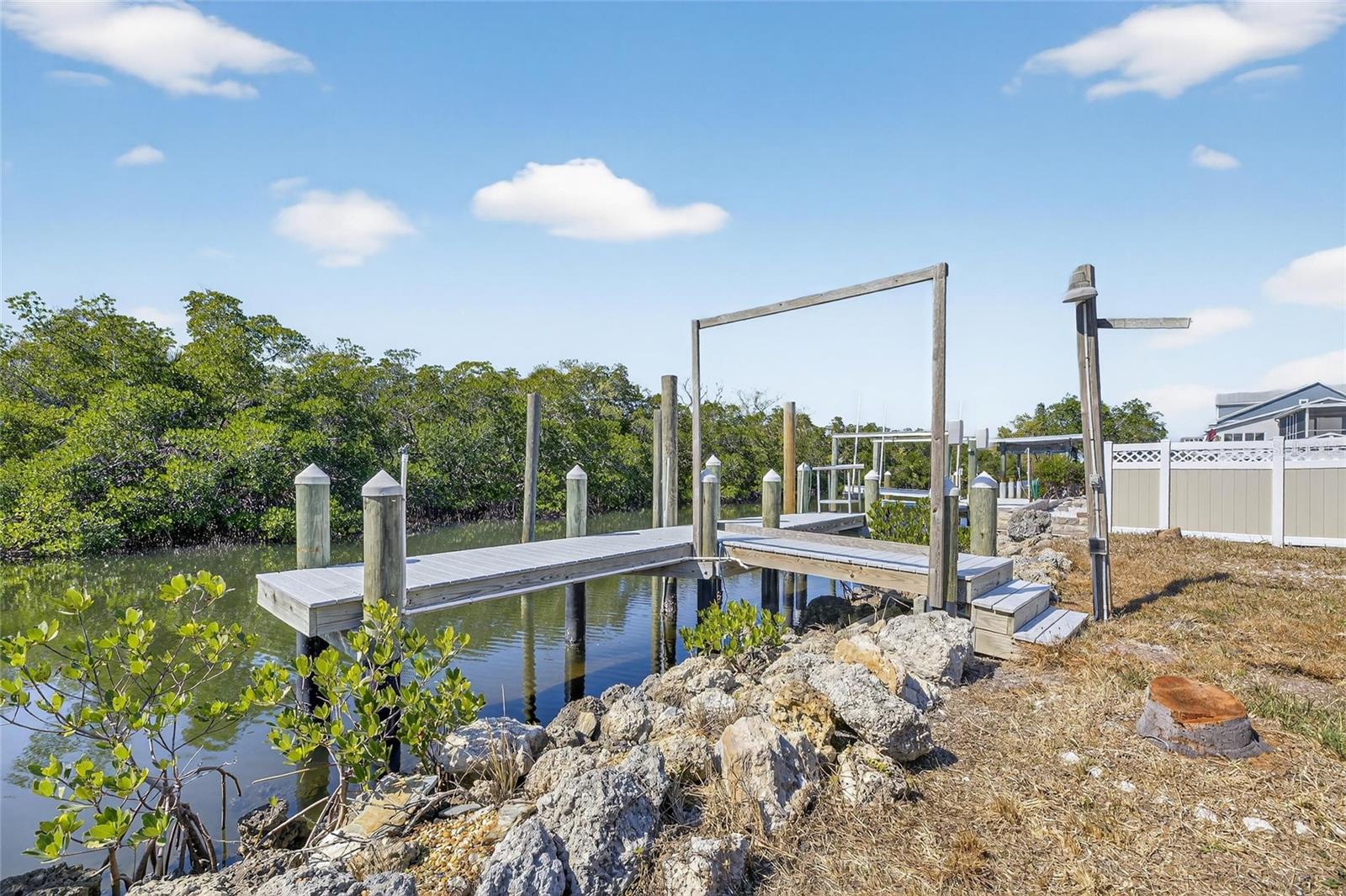 827 SEABREEZE DR, RUSKIN, FL — photo 44