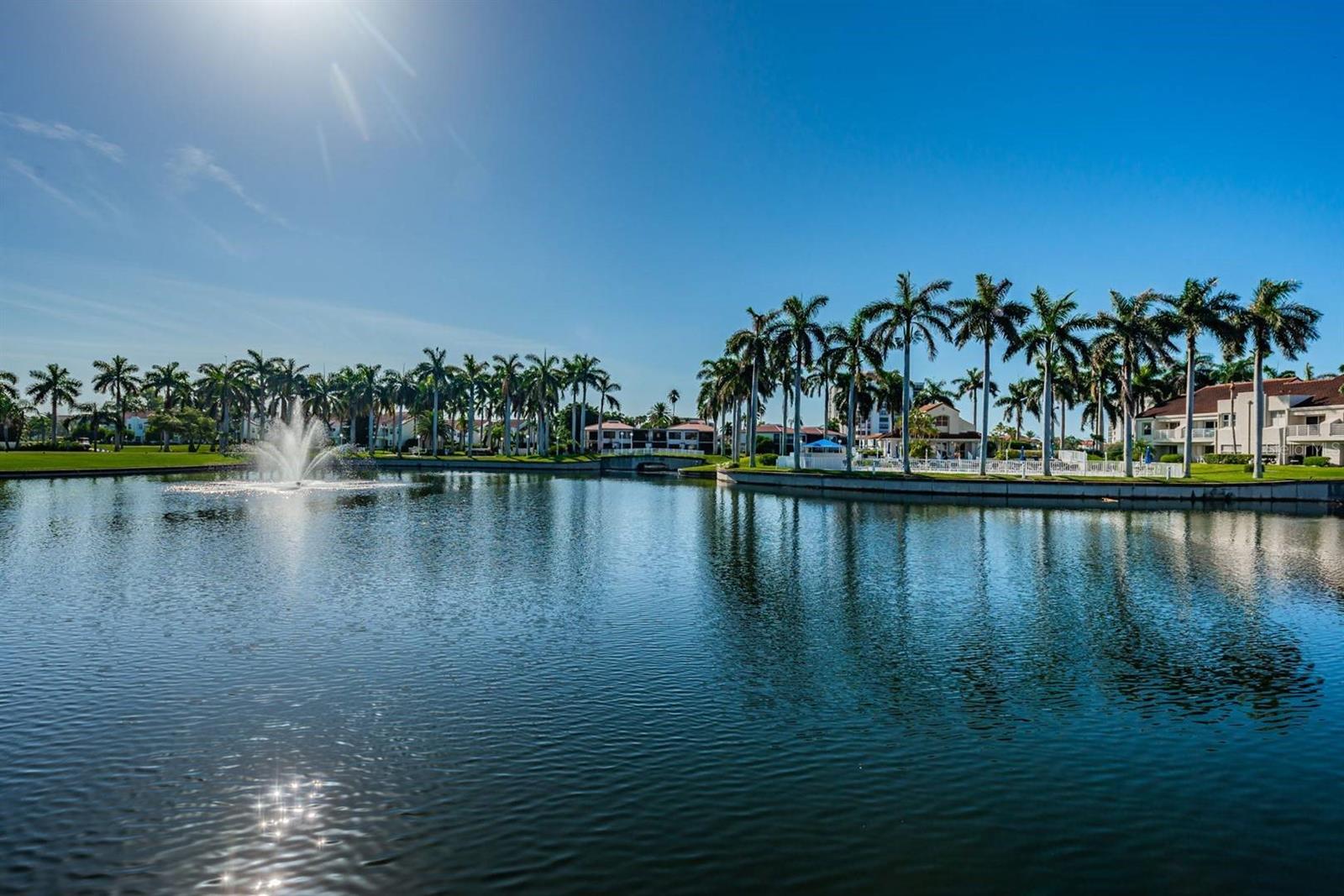 6050 BAHIA DEL MAR CIR #120, ST PETERSBURG, FL