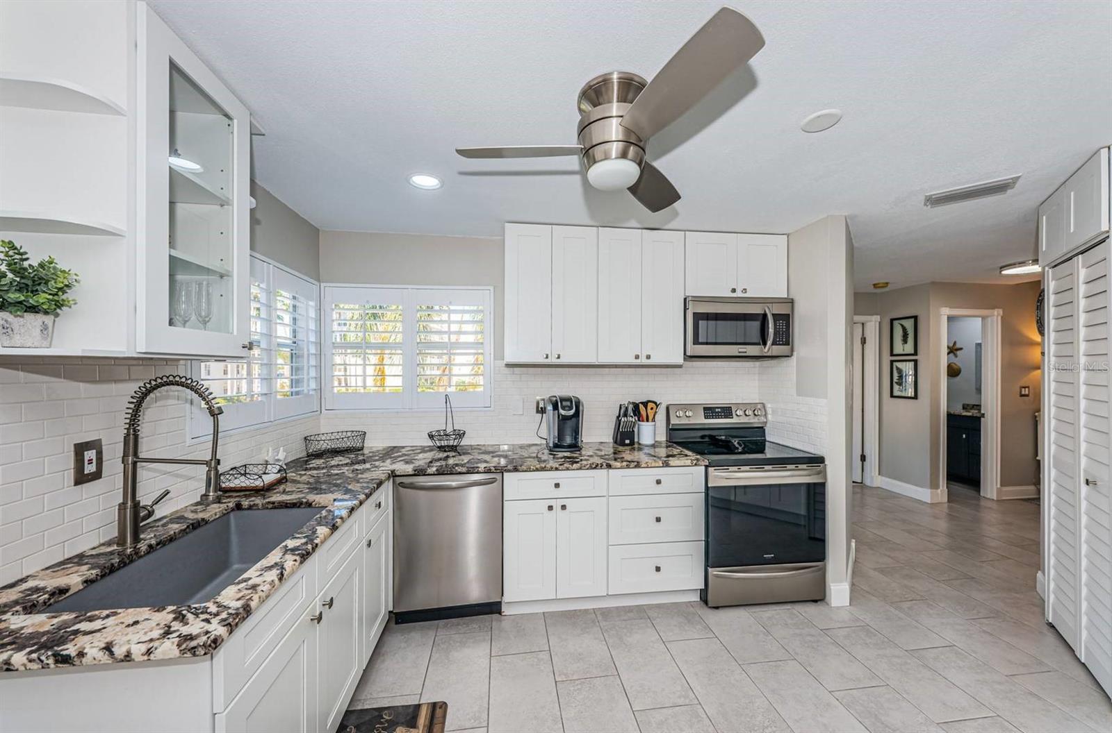 6000 BAHIA DEL MAR CIR #229, ST PETERSBURG, FL — photo 4