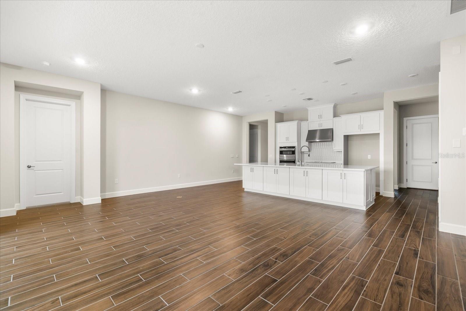5683 NEVIS TER, KISSIMMEE, FL — photo 2