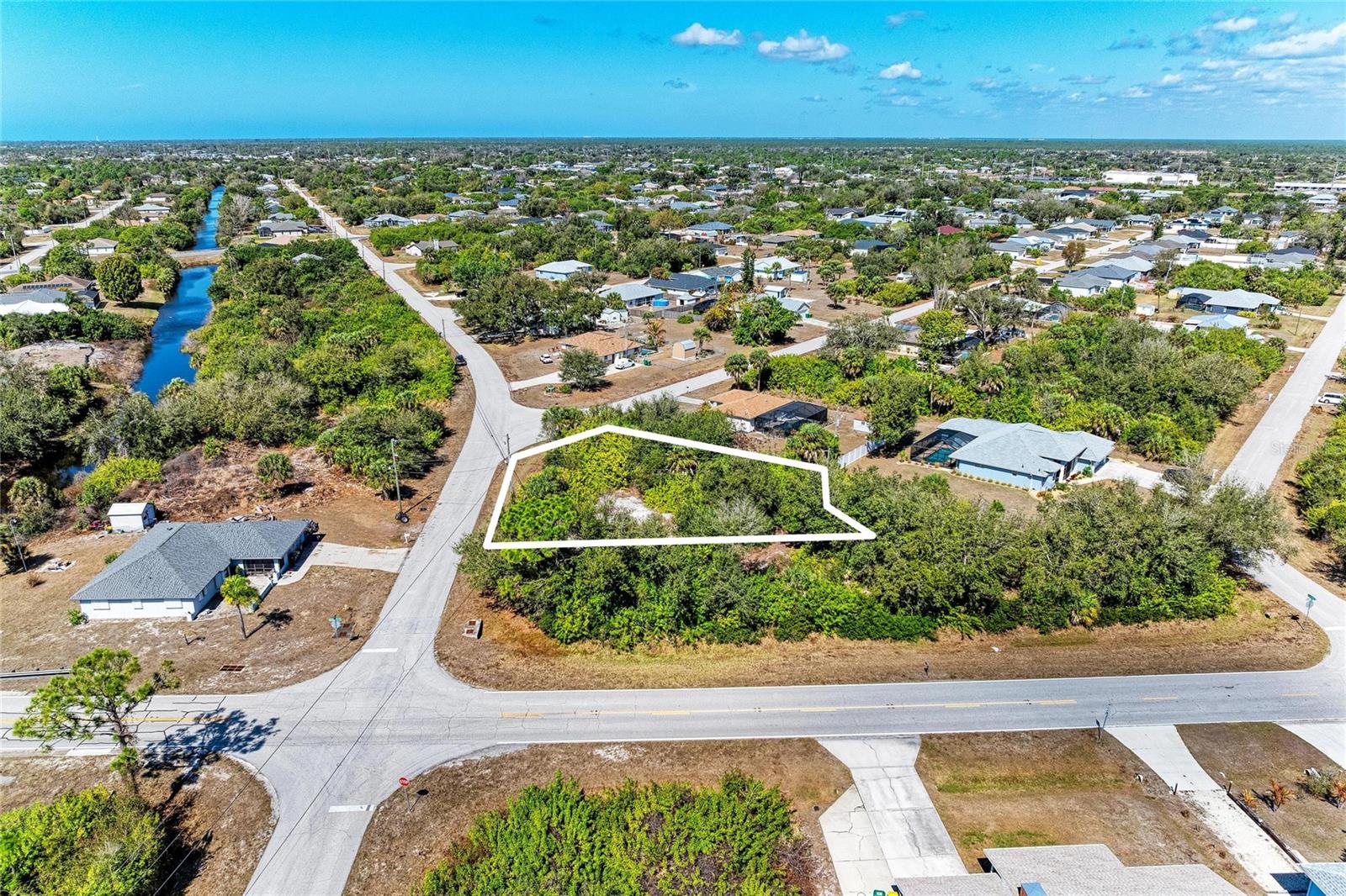 7376 REGINA DR, ENGLEWOOD, FL — photo 2