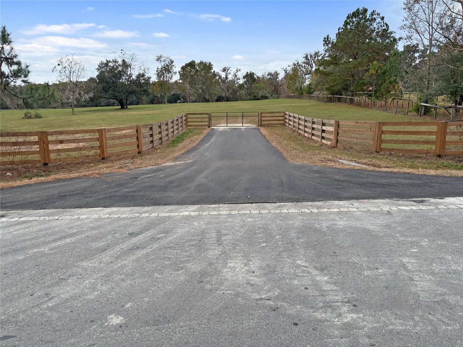5378 W HIGHWAY 329, REDDICK, FL