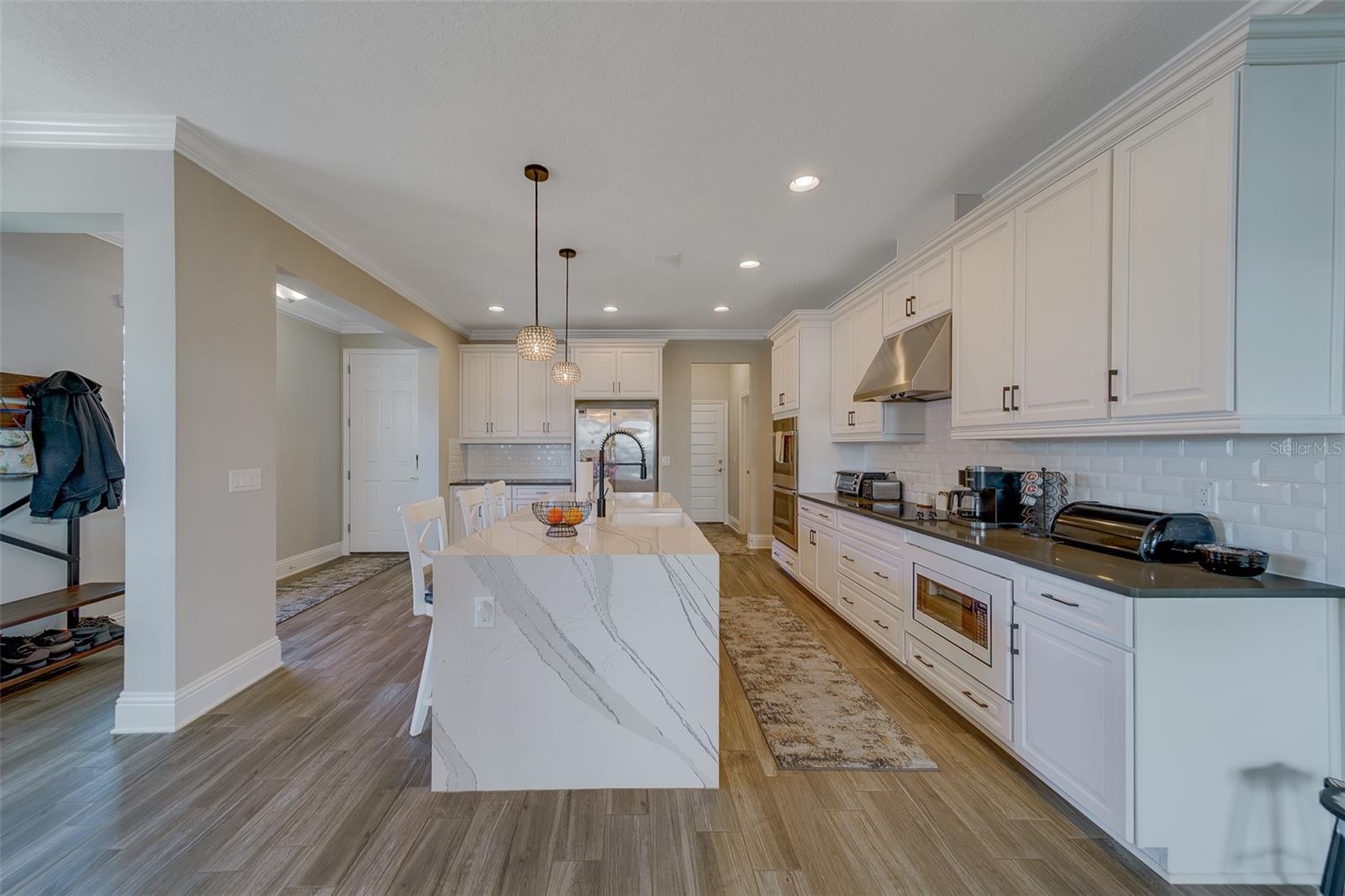 2416 FOGGY CREEK CIR, CLEARWATER, FL — photo 10