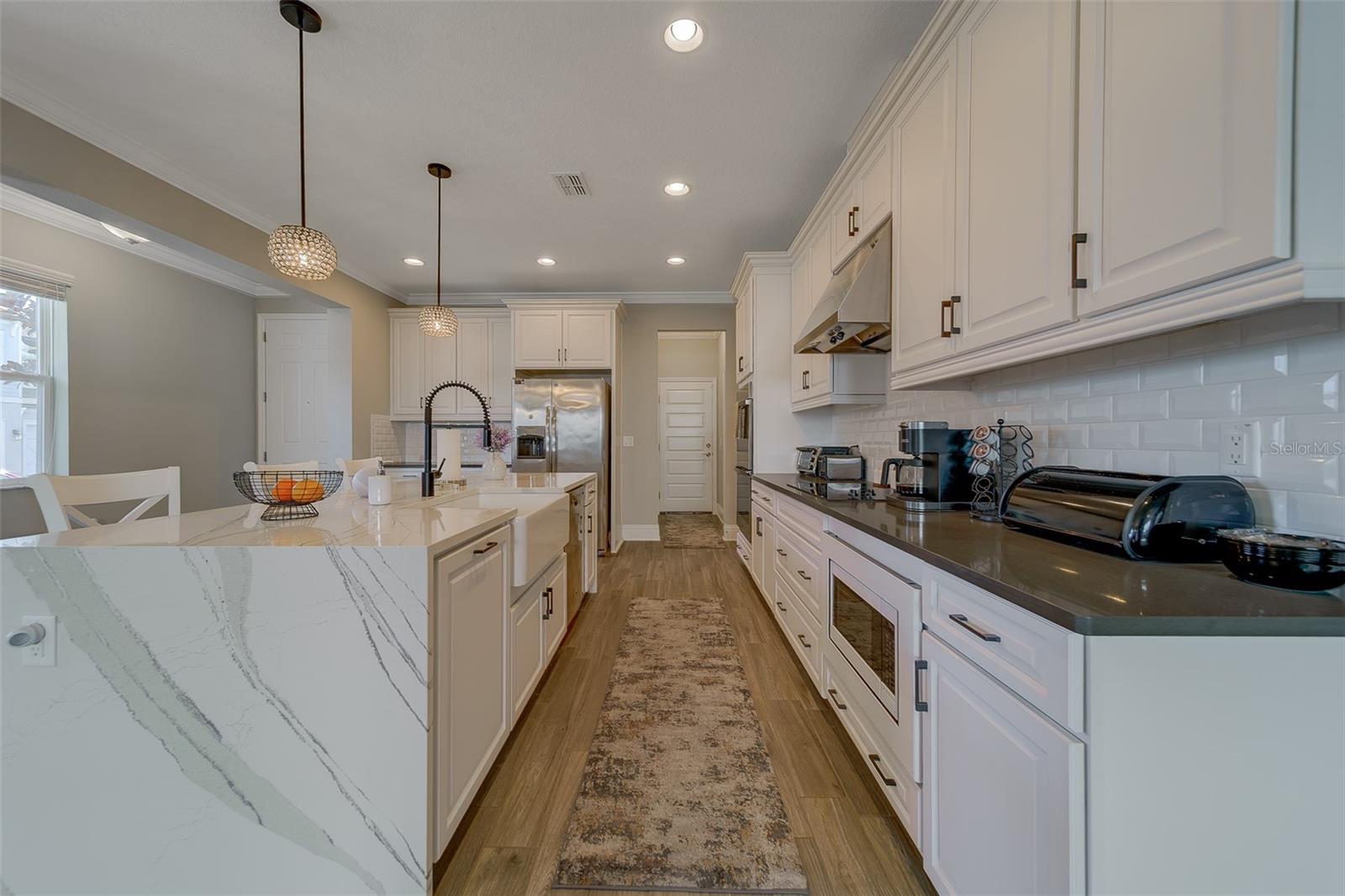 2416 FOGGY CREEK CIR, CLEARWATER, FL — photo 11