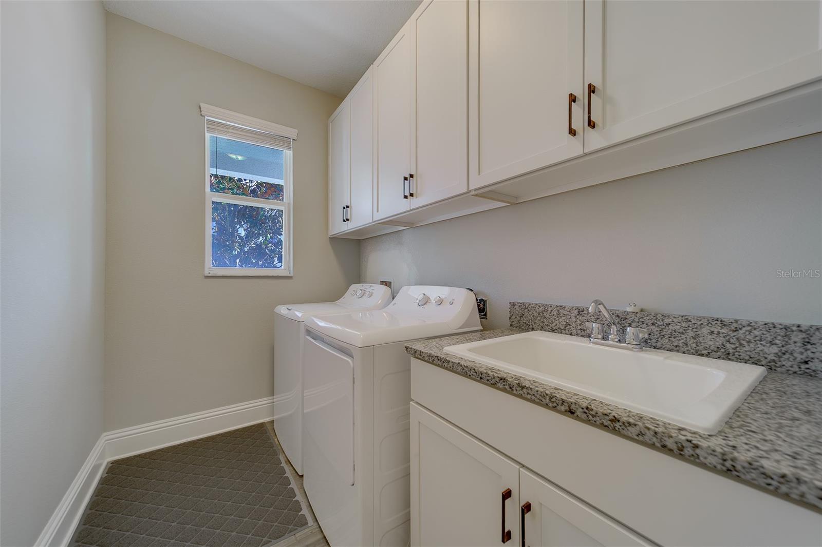 2416 FOGGY CREEK CIR, CLEARWATER, FL — photo 18