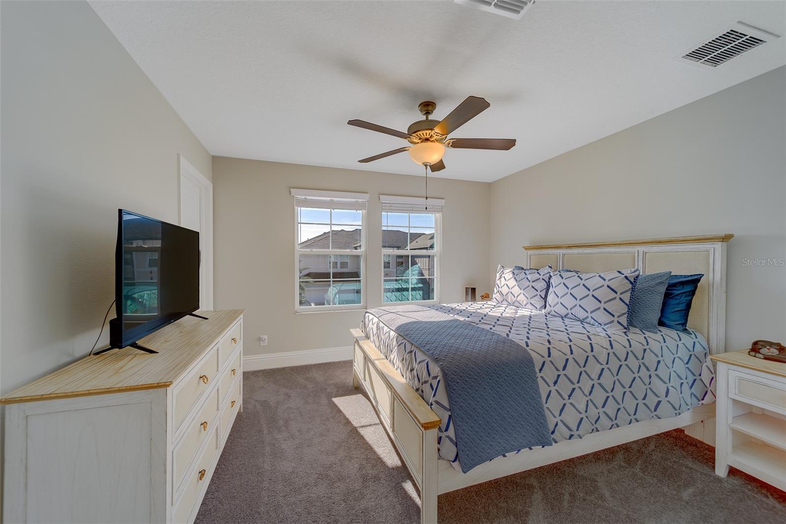 2416 FOGGY CREEK CIR, CLEARWATER, FL — photo 32