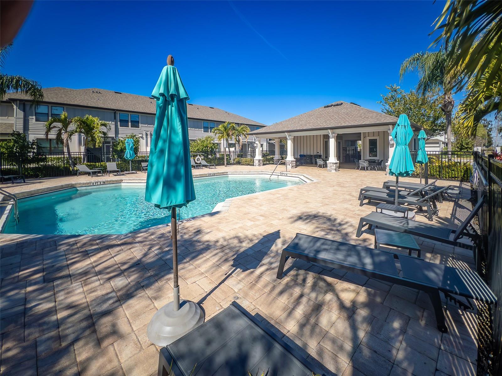 2416 FOGGY CREEK CIR, CLEARWATER, FL — photo 65