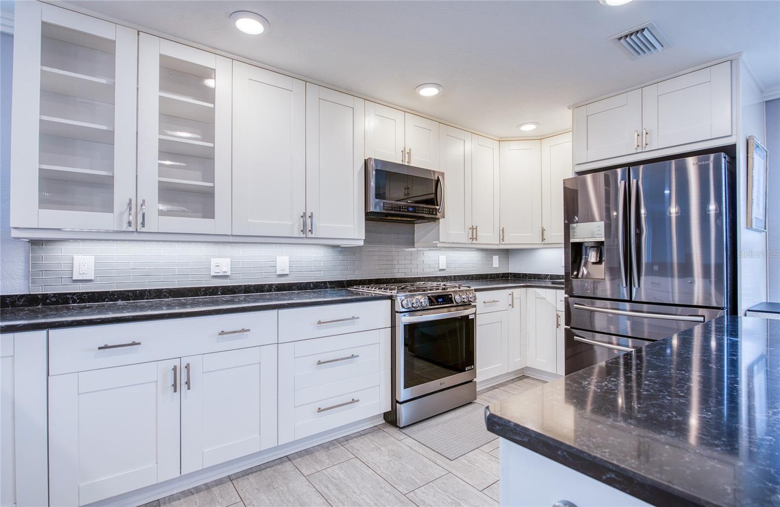 6408 7TH AVE N, ST PETERSBURG, FL — photo 14