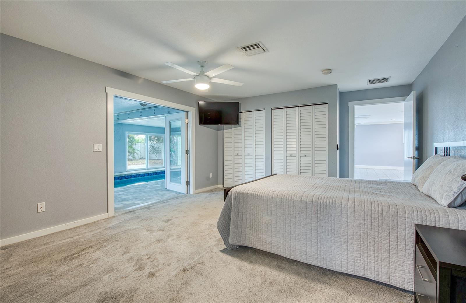 6408 7TH AVE N, ST PETERSBURG, FL — photo 25