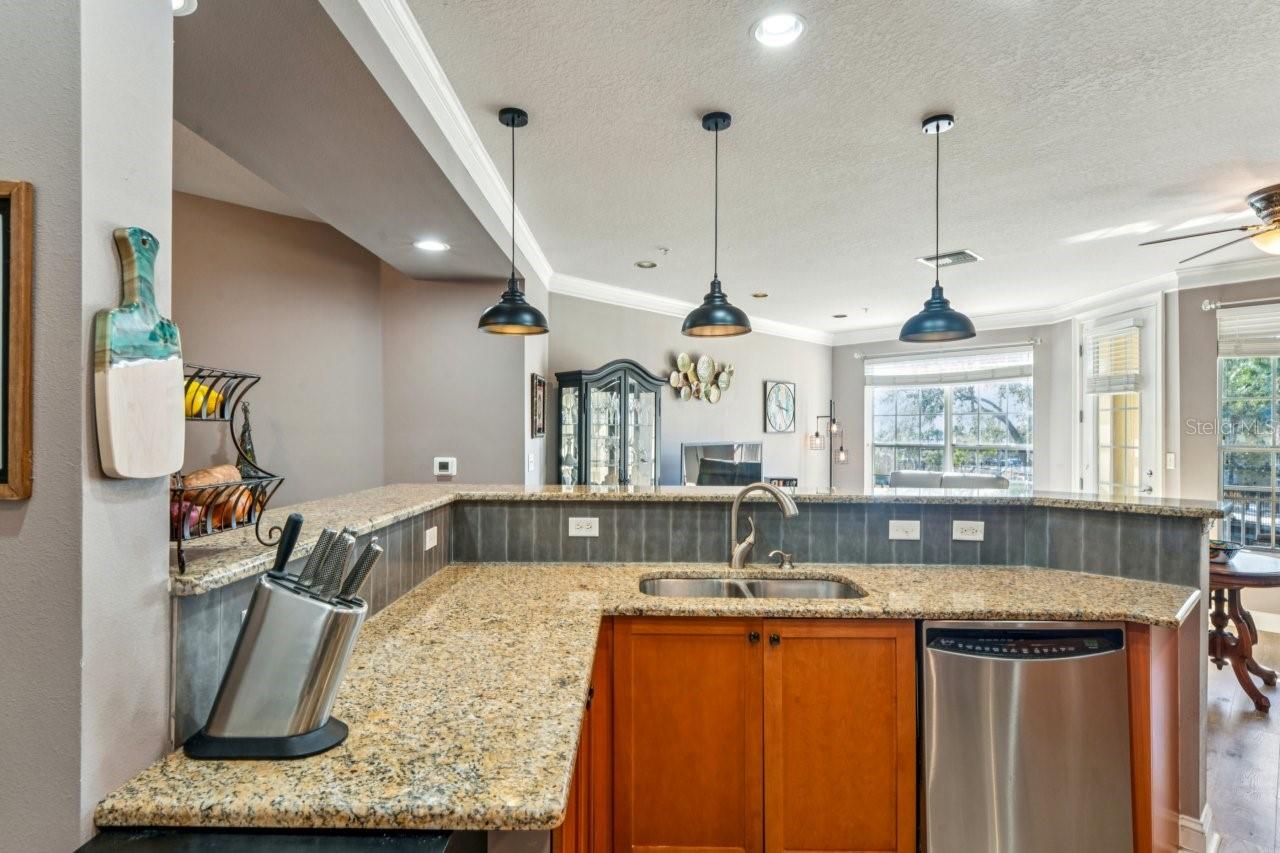 6319 SUNSET BAY CIR, APOLLO BEACH, FL — photo 13