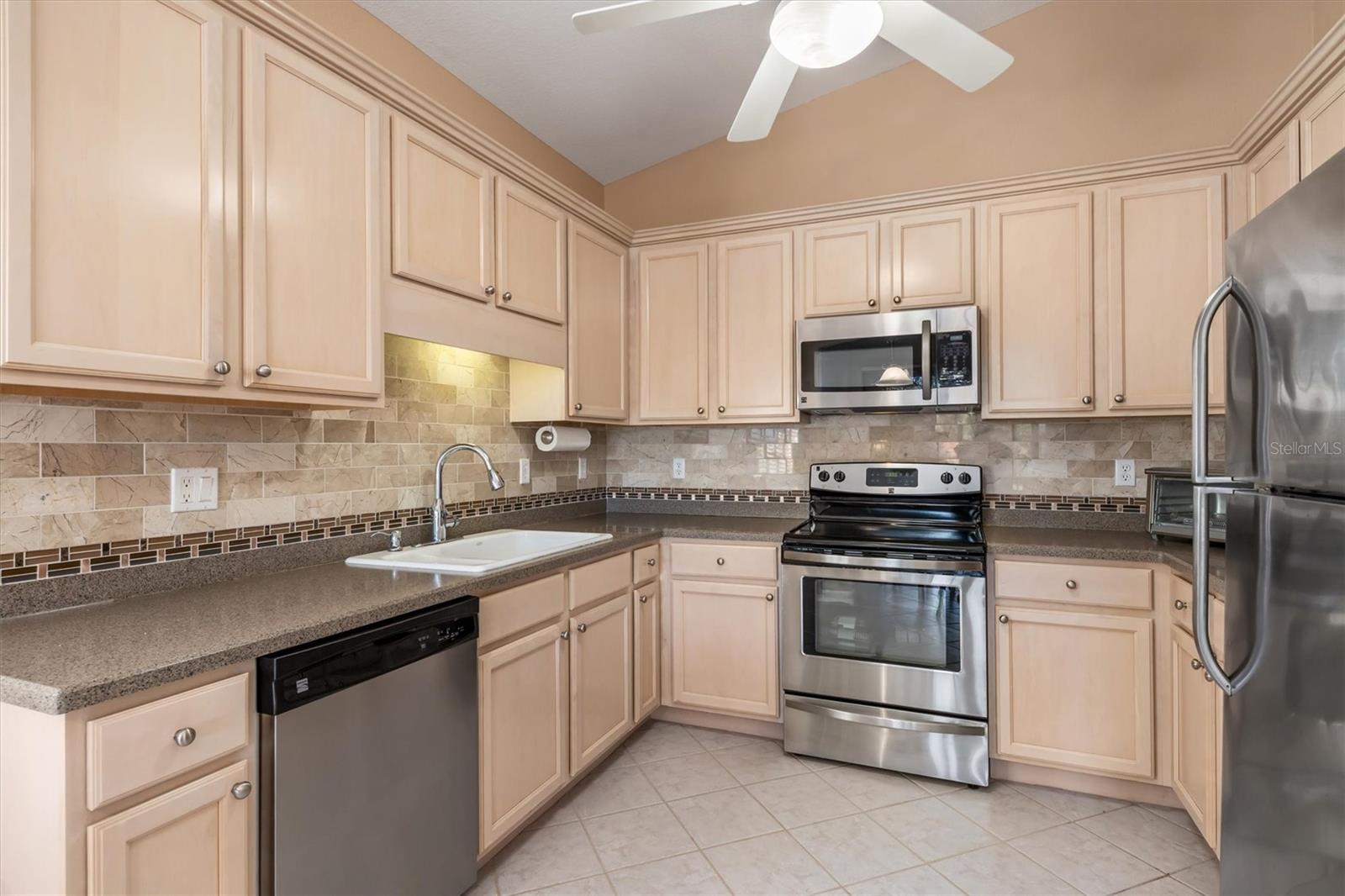 3322 GRAND VISTA CT #203, PORT CHARLOTTE, FL — photo 17