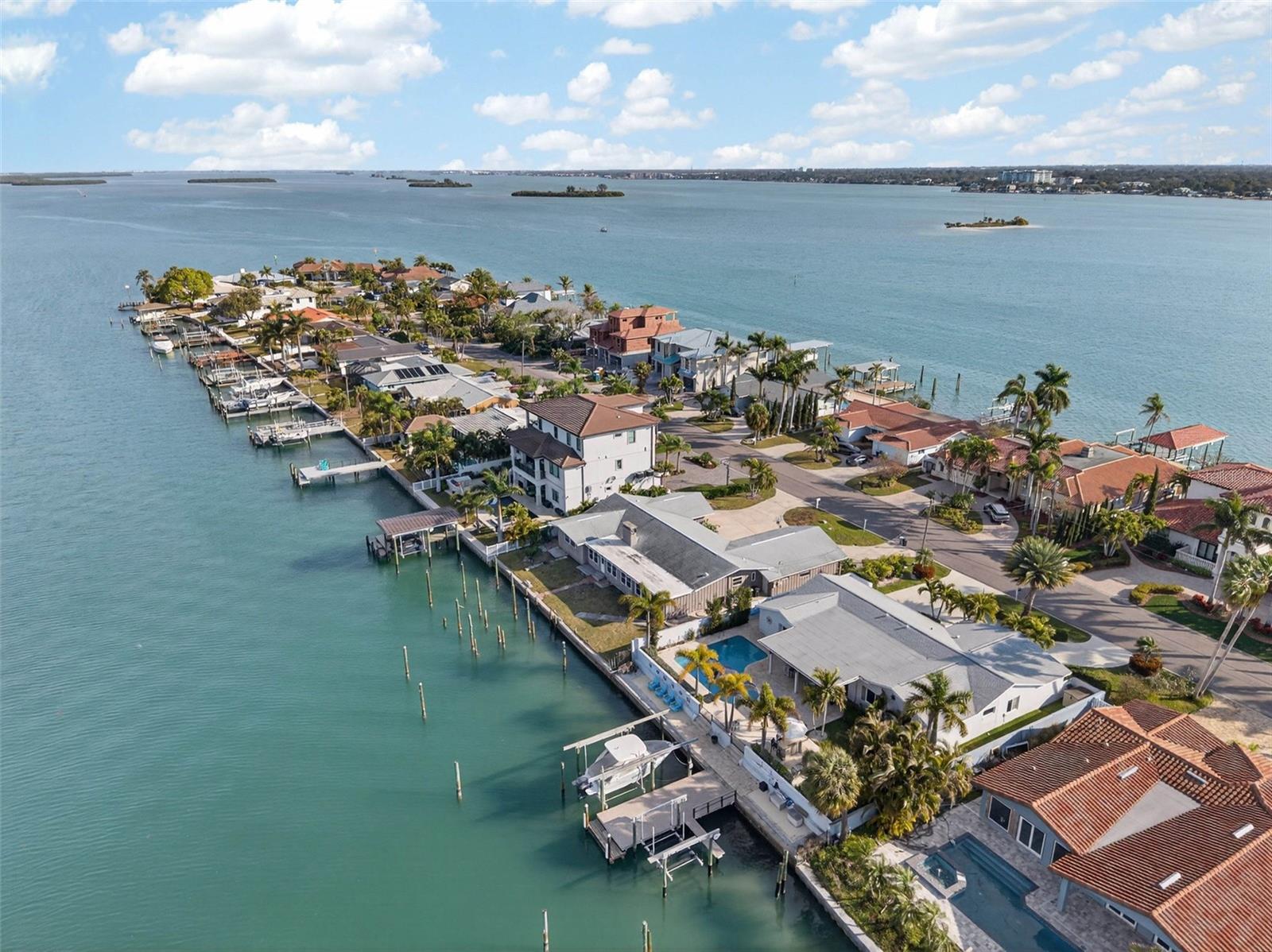 136 WINDWARD IS, CLEARWATER BEACH, FL — photo 6