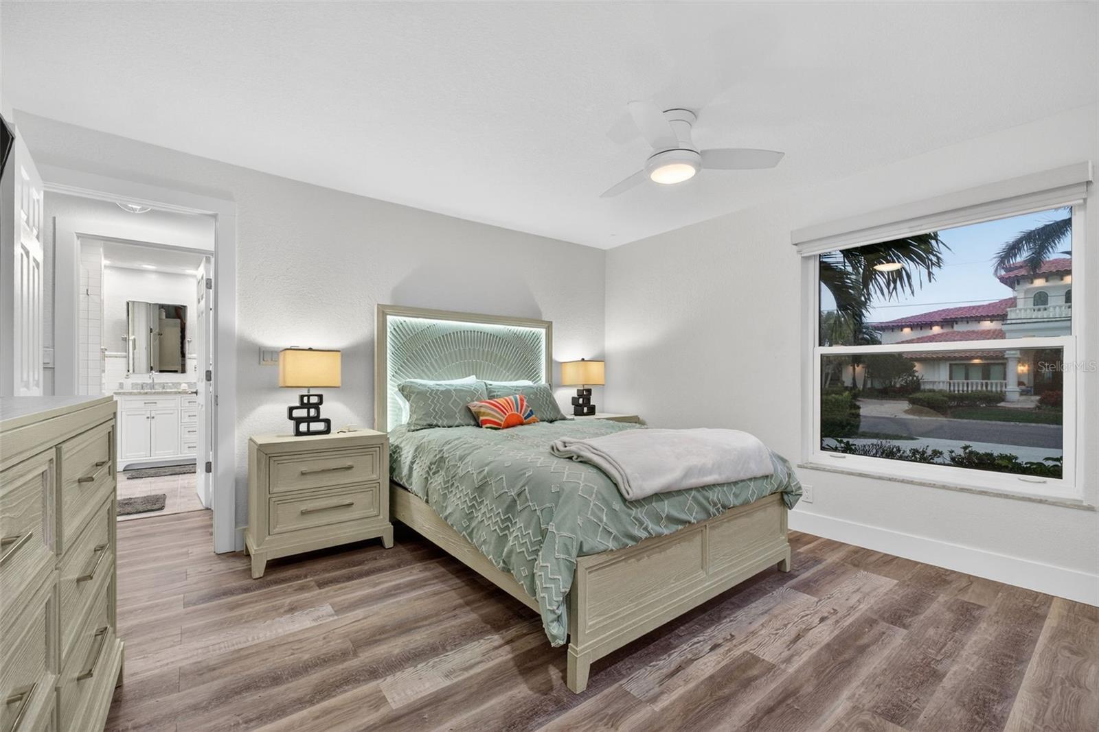 136 WINDWARD IS, CLEARWATER BEACH, FL — photo 27