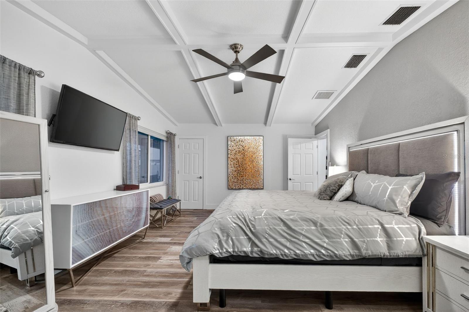 136 WINDWARD IS, CLEARWATER BEACH, FL — photo 29