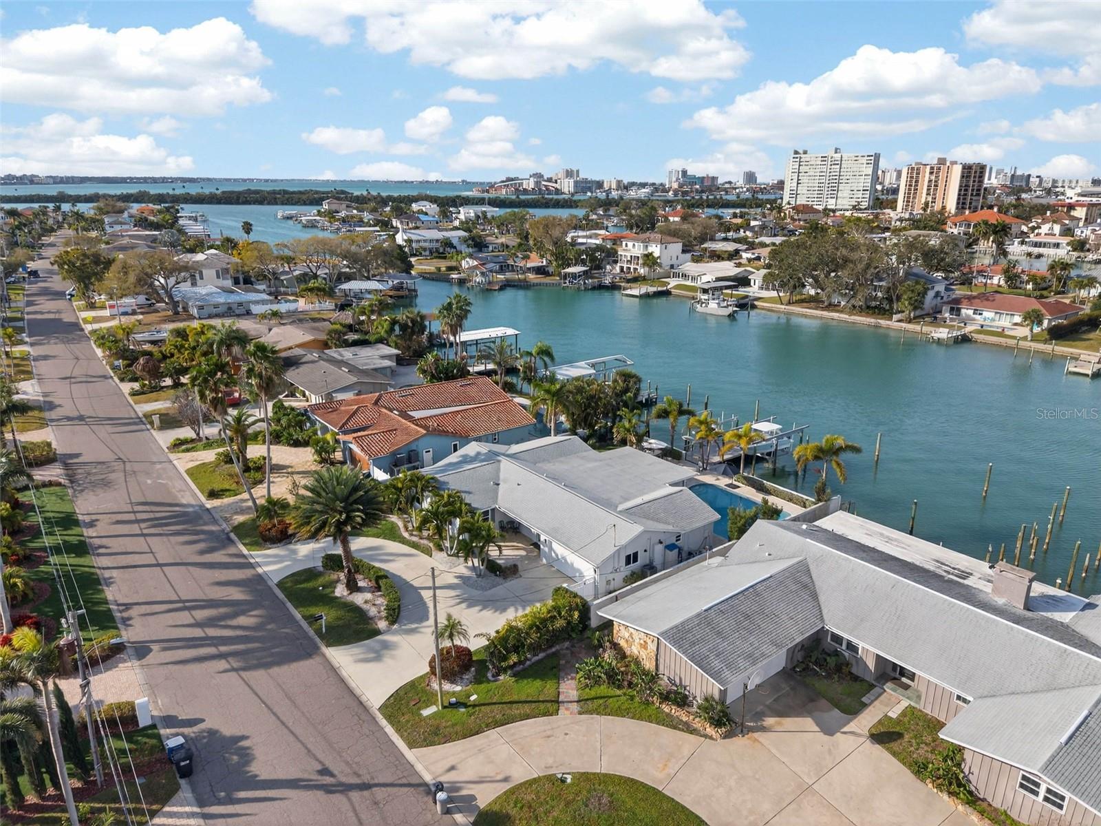 136 WINDWARD IS, CLEARWATER BEACH, FL — photo 45