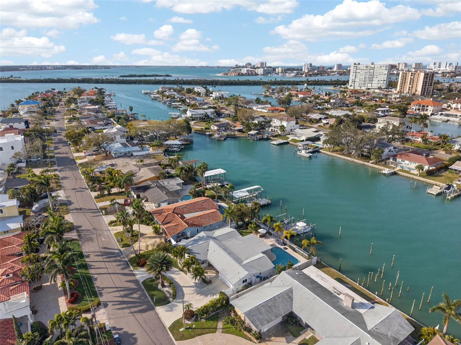 136 WINDWARD IS, CLEARWATER BEACH, FL — photo 48