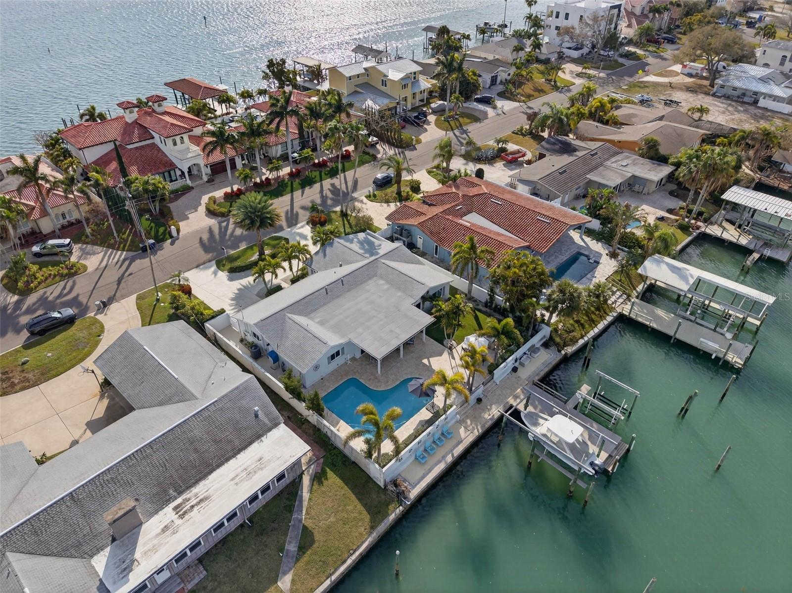 136 WINDWARD IS, CLEARWATER BEACH, FL — photo 49