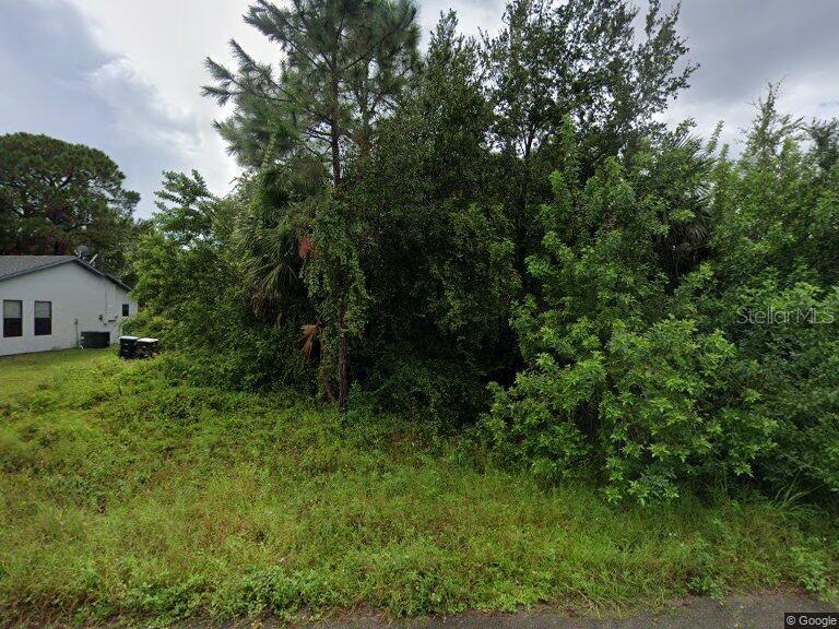450 CAROLINA AVE NW, PALM BAY, FL