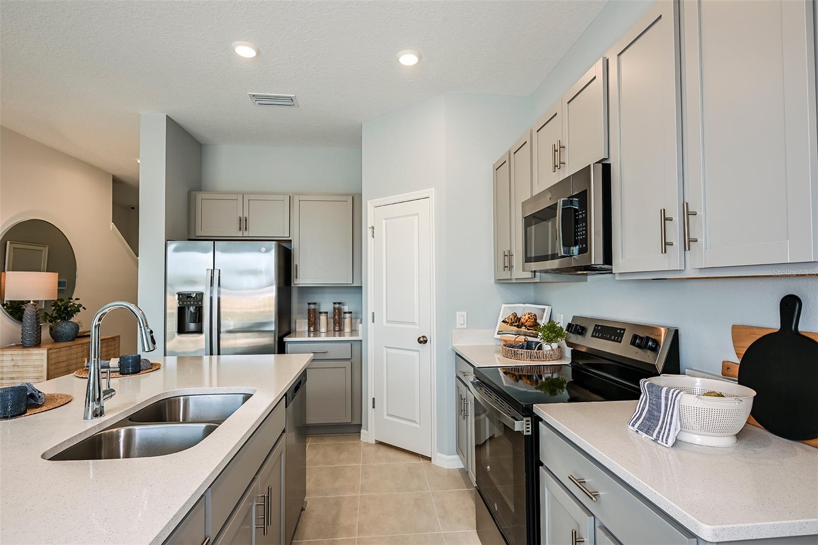 7603 WATERSCAPE DR, GROVELAND, FL — photo 9