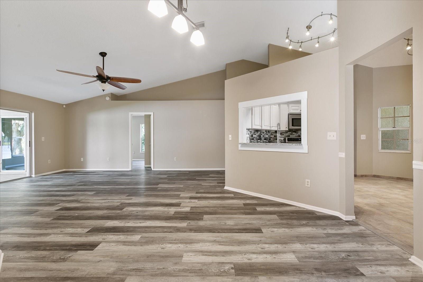 11647 FOX CREEK DR, TAMPA, FL — photo 16