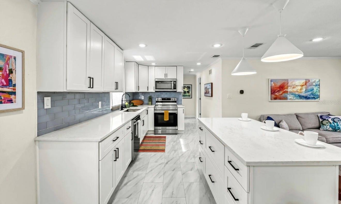 578 COMPANION WAY, LONGBOAT KEY, FL — photo 13