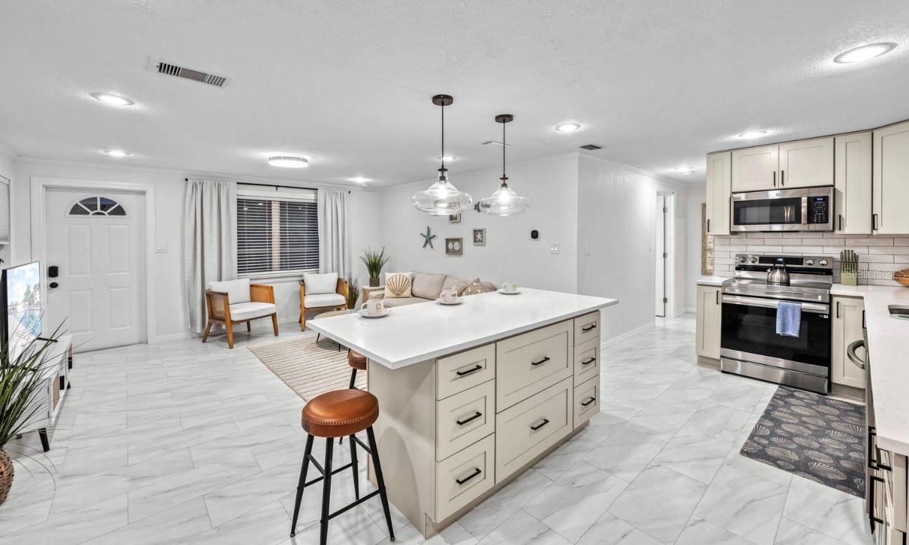 578 COMPANION WAY, LONGBOAT KEY, FL — photo 36