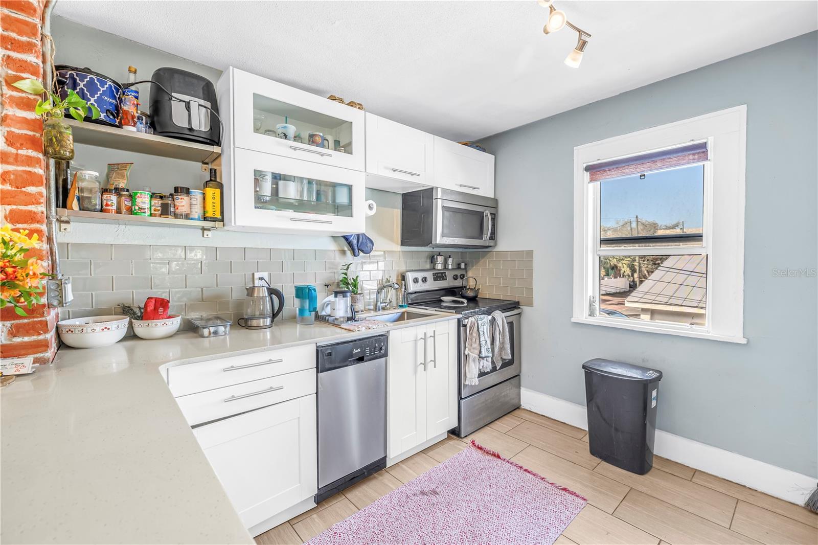 1726 2ND AVE N, ST PETERSBURG, FL — photo 29