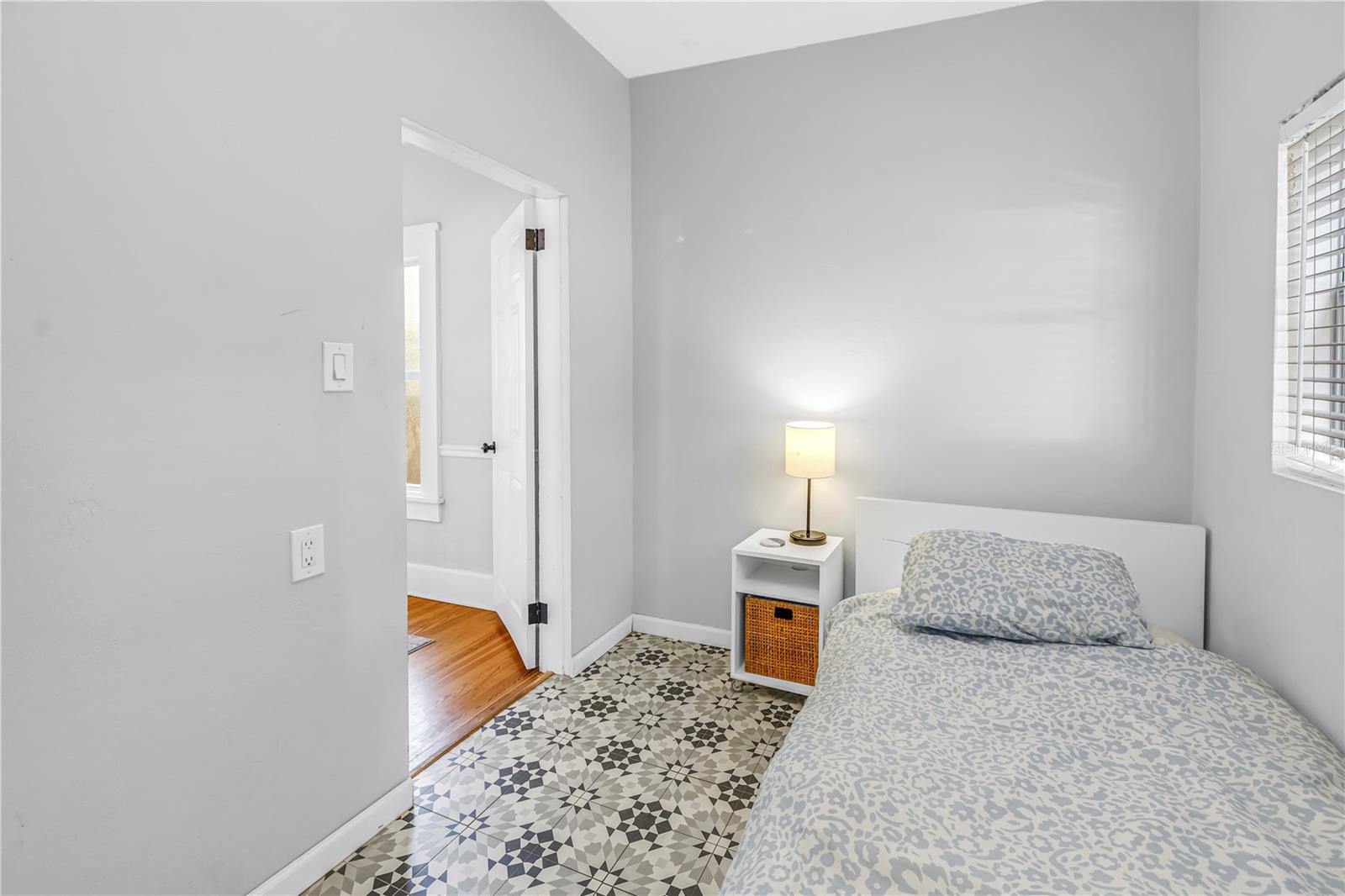 1726 2ND AVE N, ST PETERSBURG, FL — photo 35