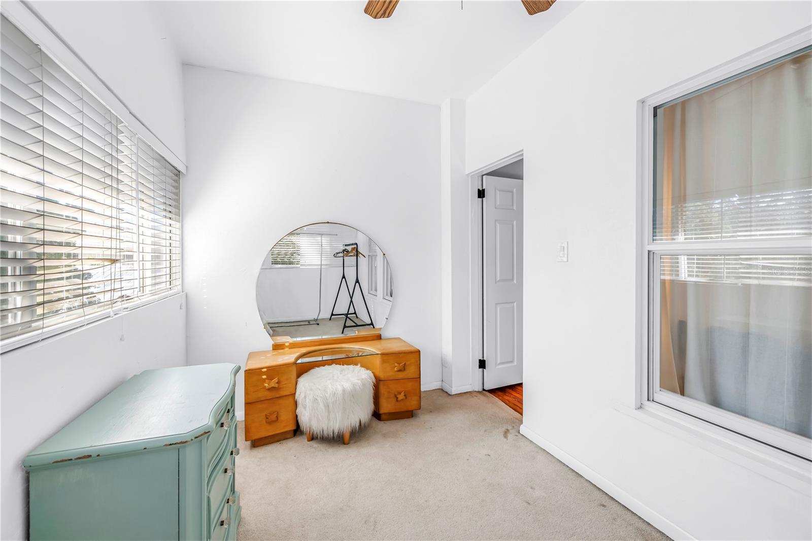 1726 2ND AVE N, ST PETERSBURG, FL — photo 48