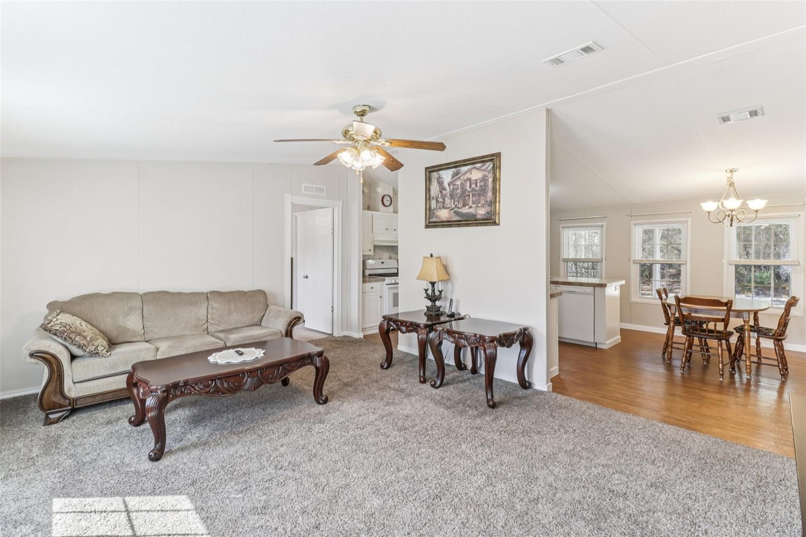 16180 NE 2ND LOOP, SILVER SPRINGS, FL — photo 4