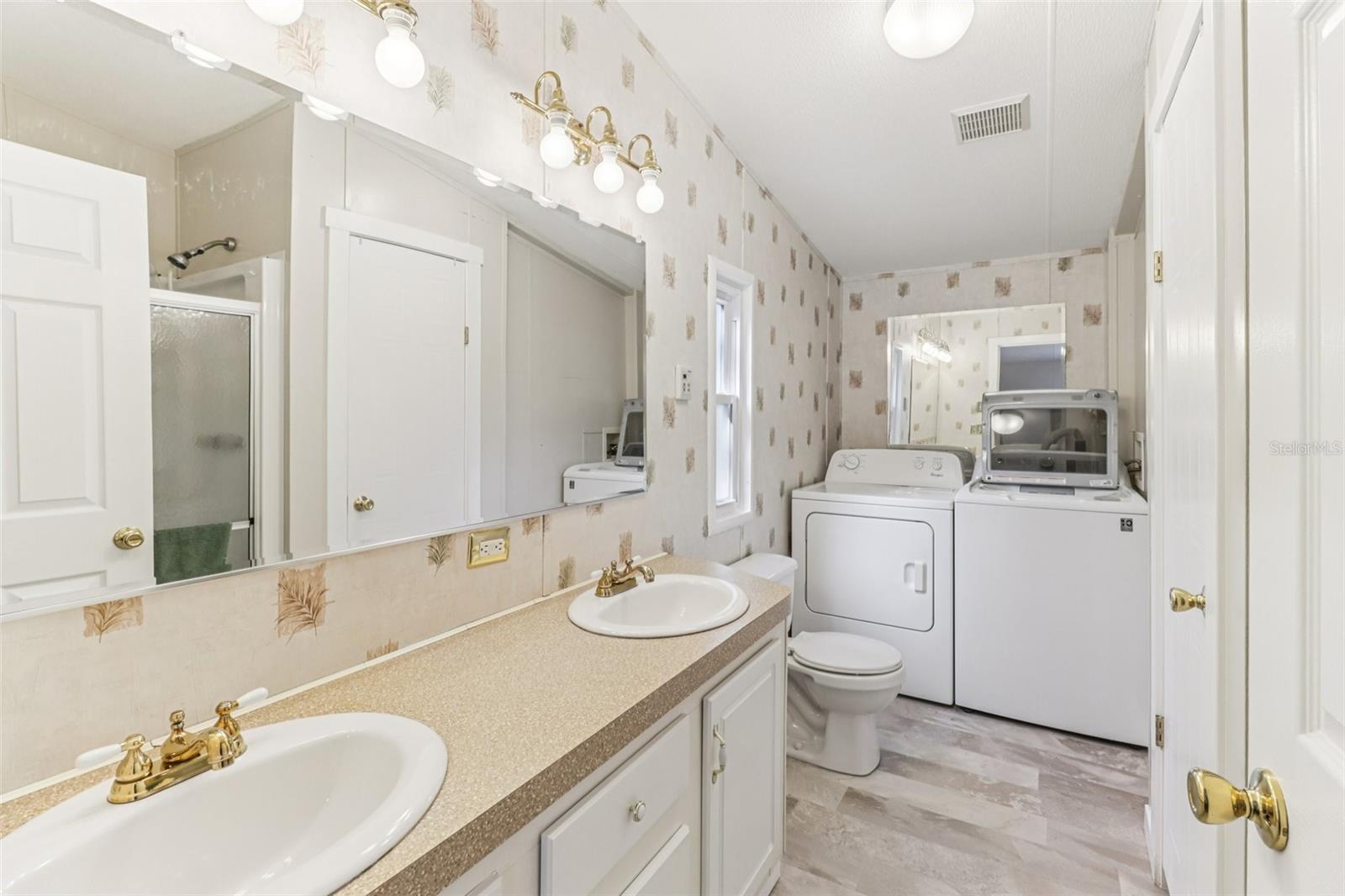 16180 NE 2ND LOOP, SILVER SPRINGS, FL — photo 13