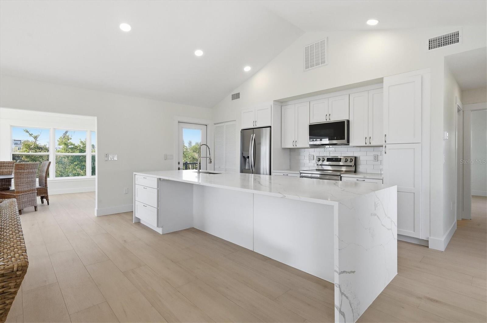 281 BOCILLA DR, PLACIDA, FL — photo 16