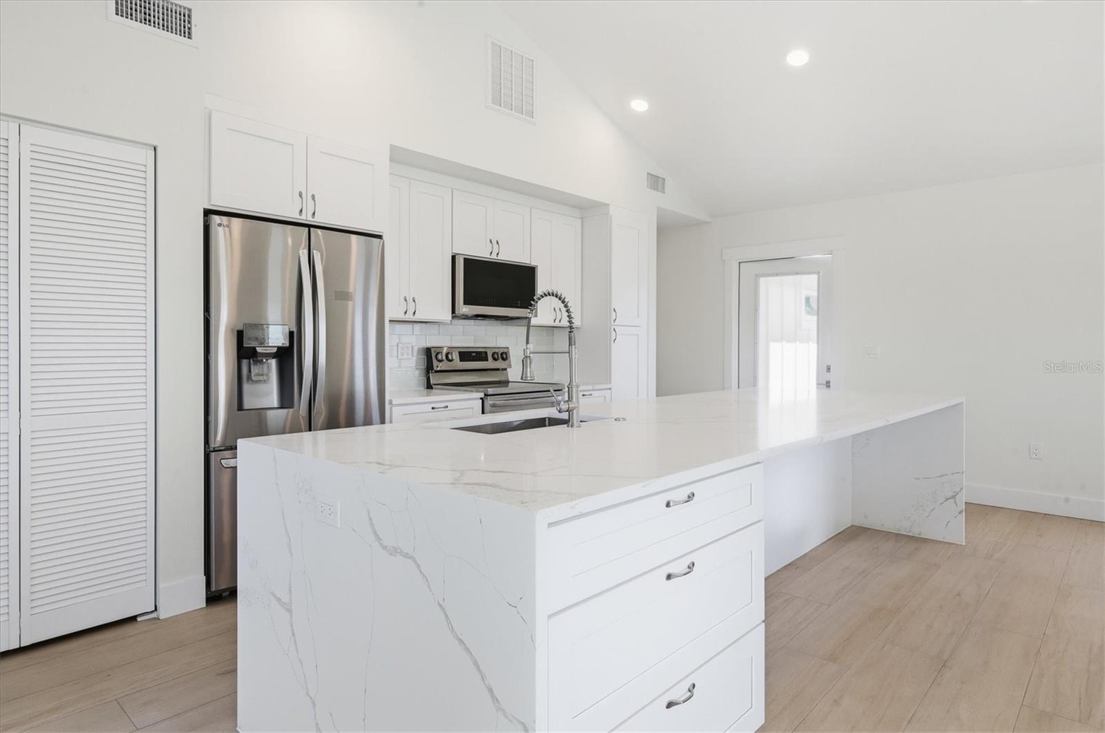 281 BOCILLA DR, PLACIDA, FL — photo 17