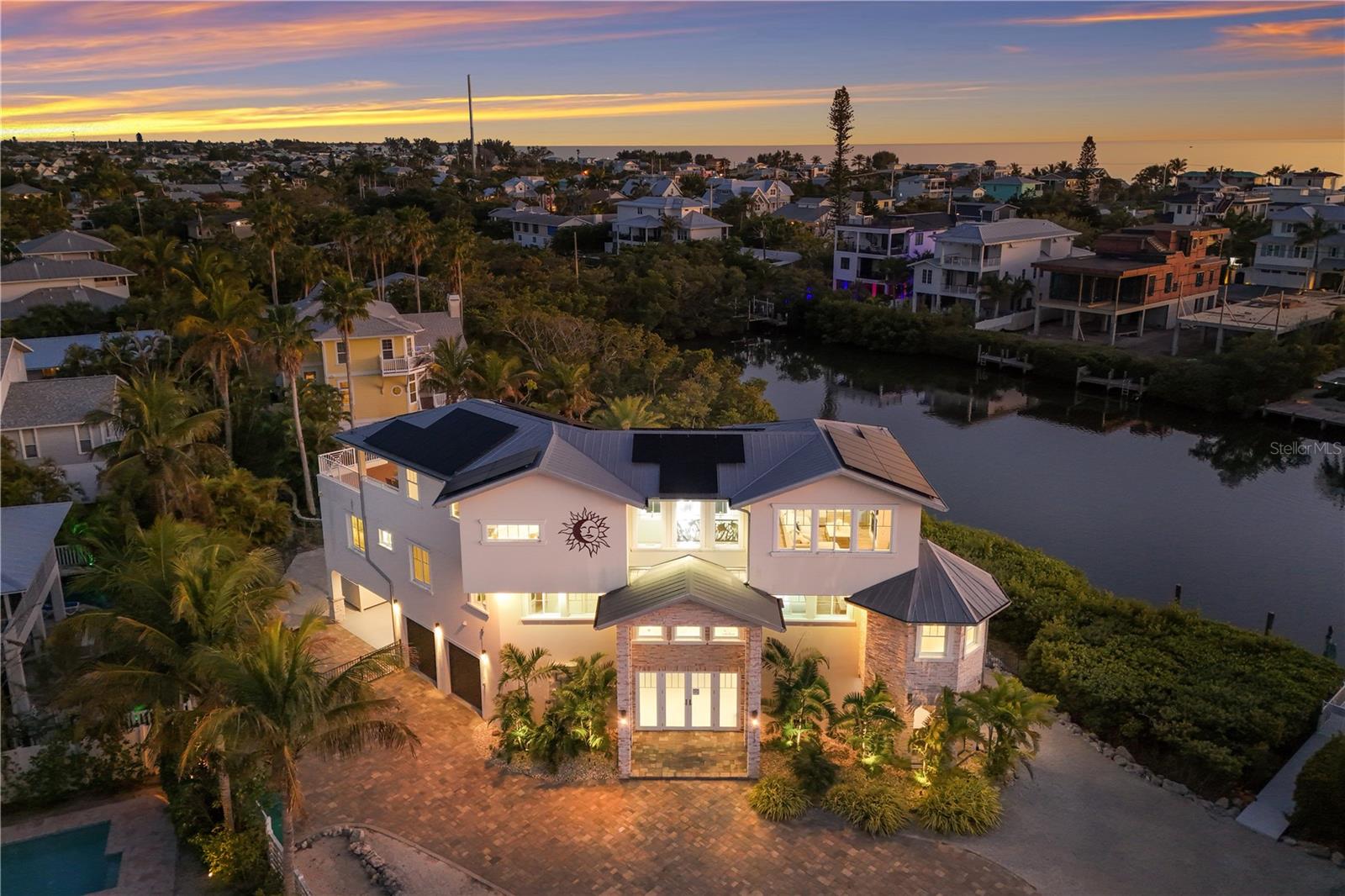 313 HAMMOCK CIR, ANNA MARIA, FL