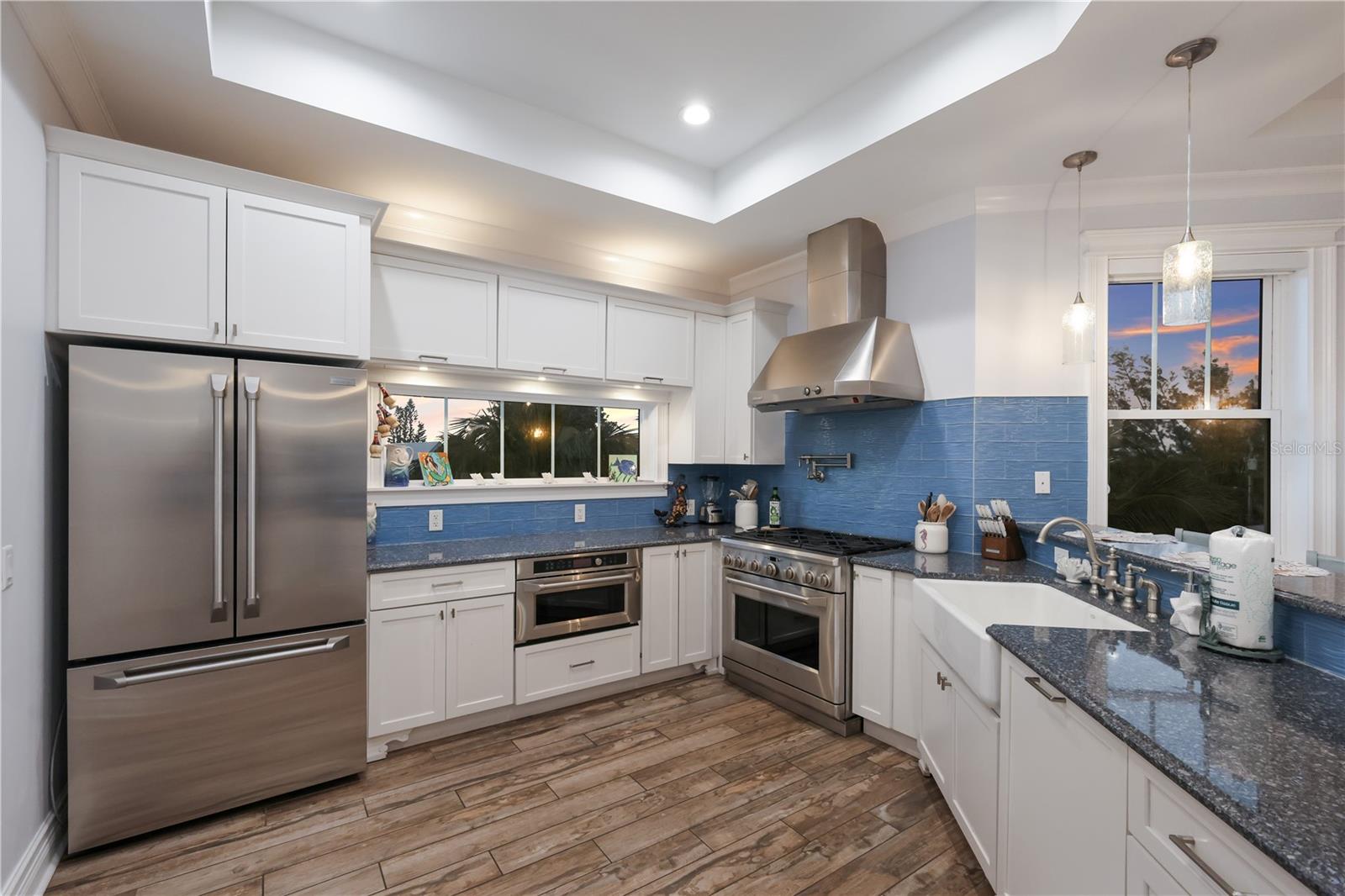 313 HAMMOCK CIR, ANNA MARIA, FL — photo 44