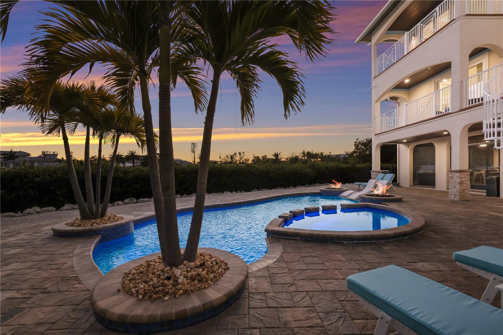 313 HAMMOCK CIR, ANNA MARIA, FL — photo 63