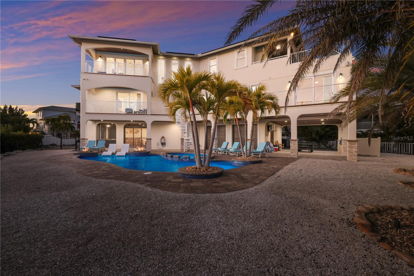313 HAMMOCK CIR, ANNA MARIA, FL — photo 65