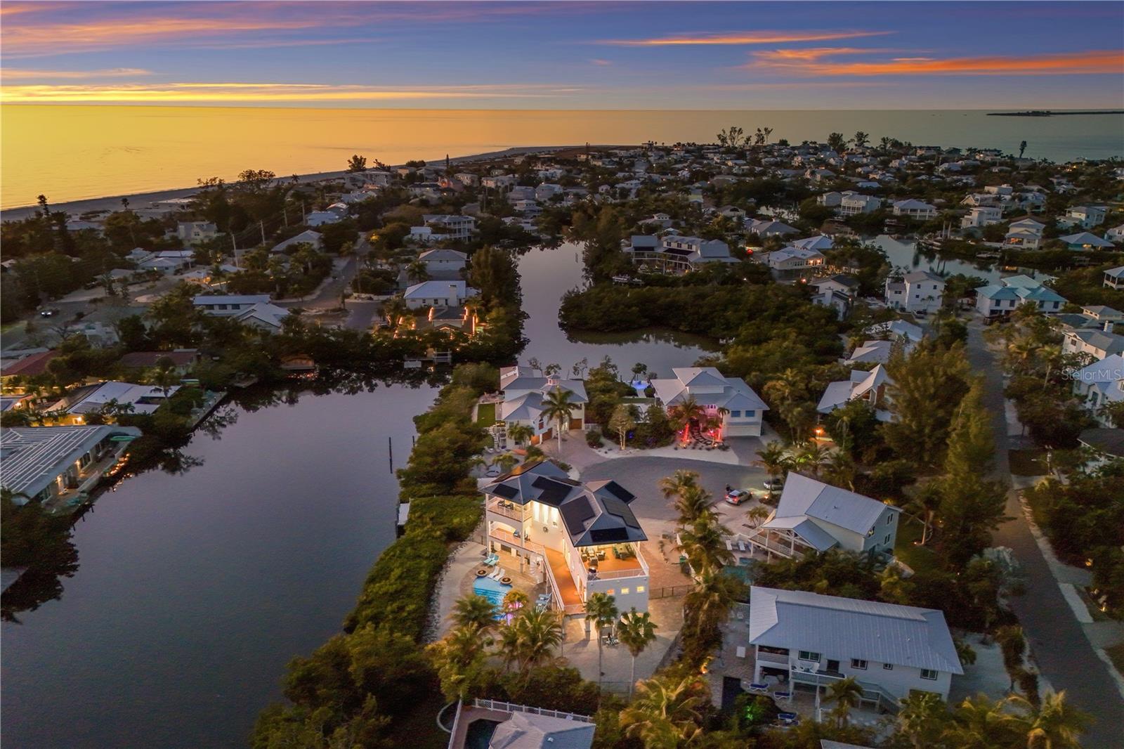 313 HAMMOCK CIR, ANNA MARIA, FL — photo 74