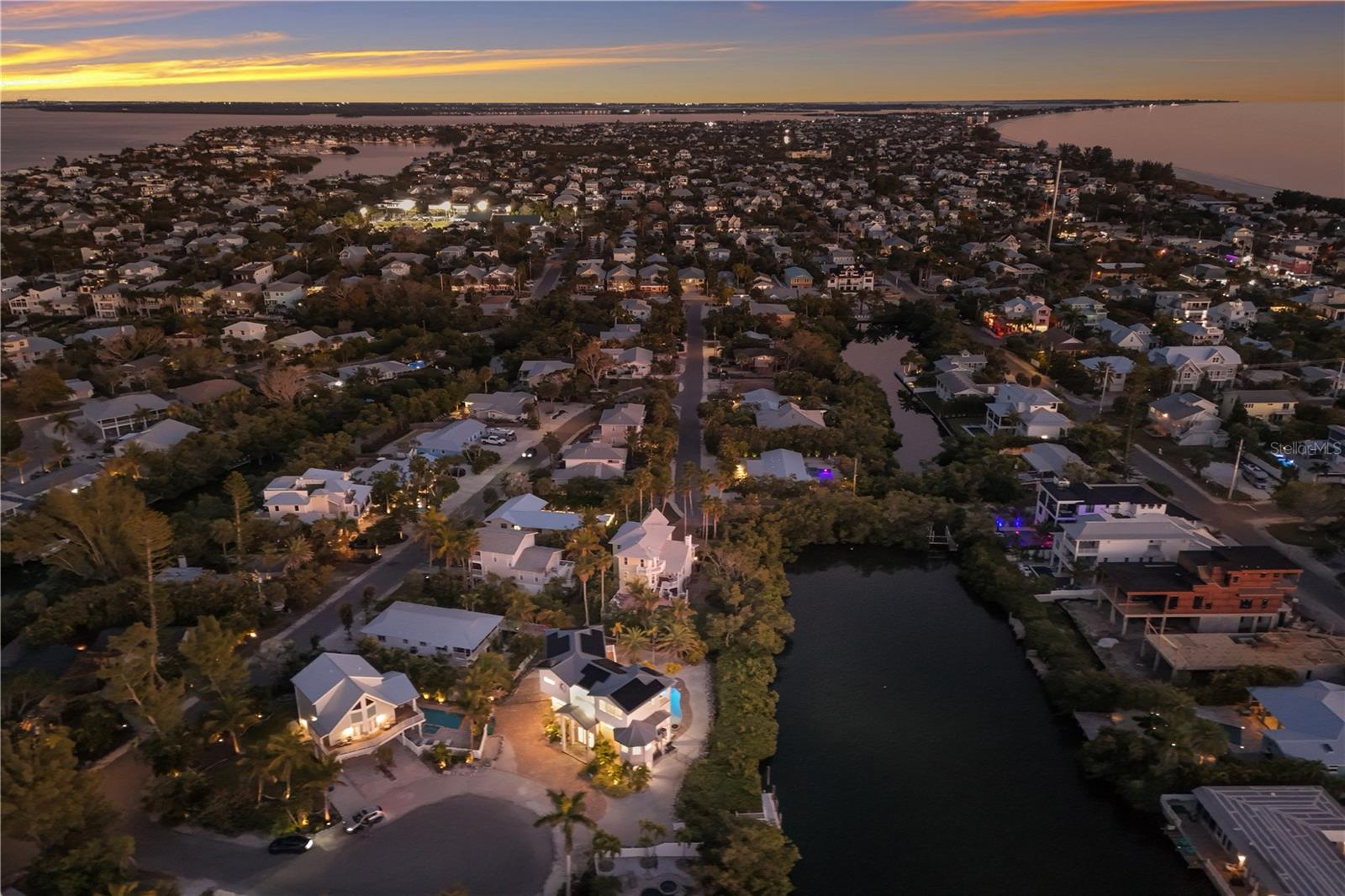313 HAMMOCK CIR, ANNA MARIA, FL — photo 79