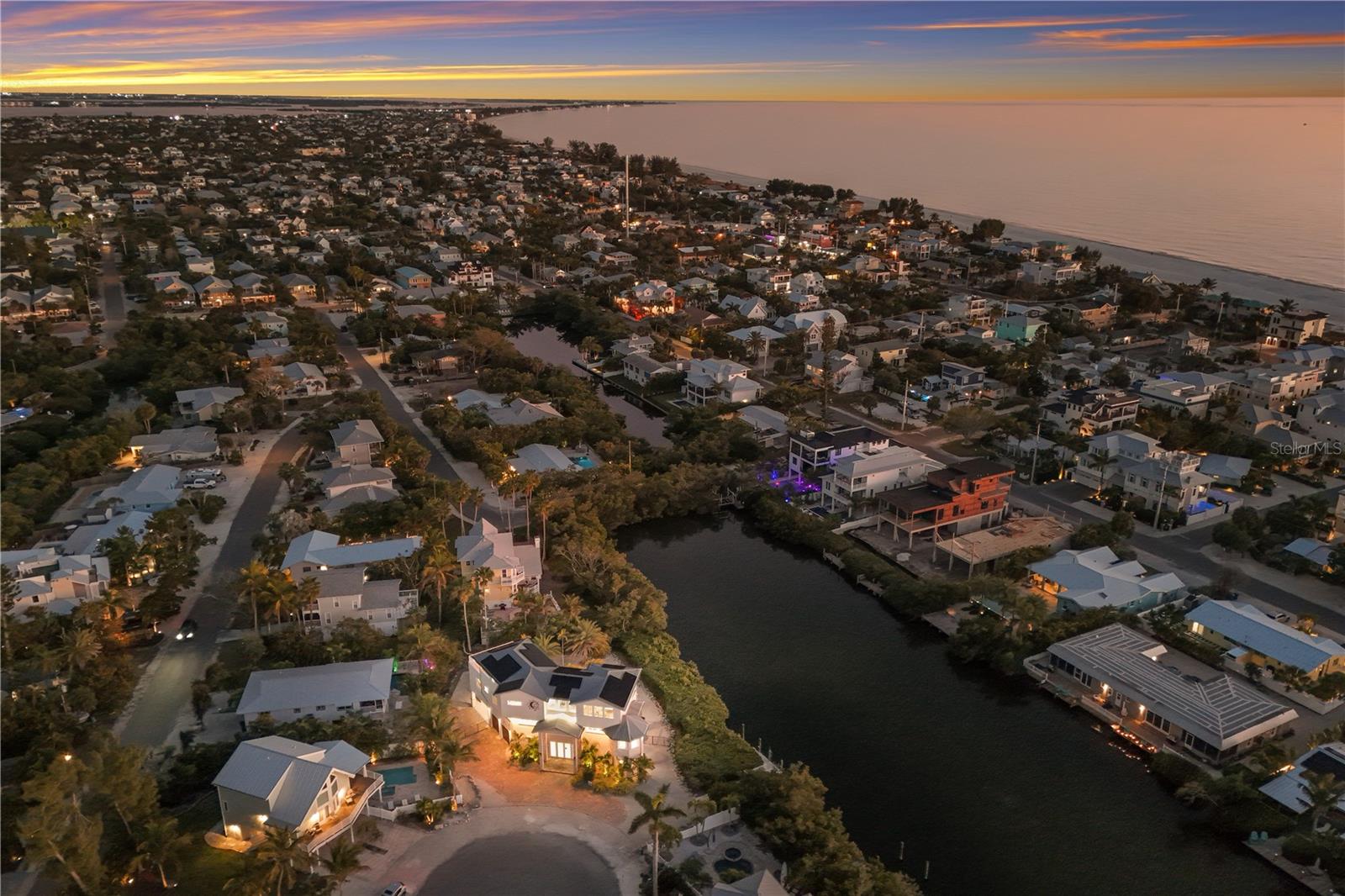 313 HAMMOCK CIR, ANNA MARIA, FL — photo 80
