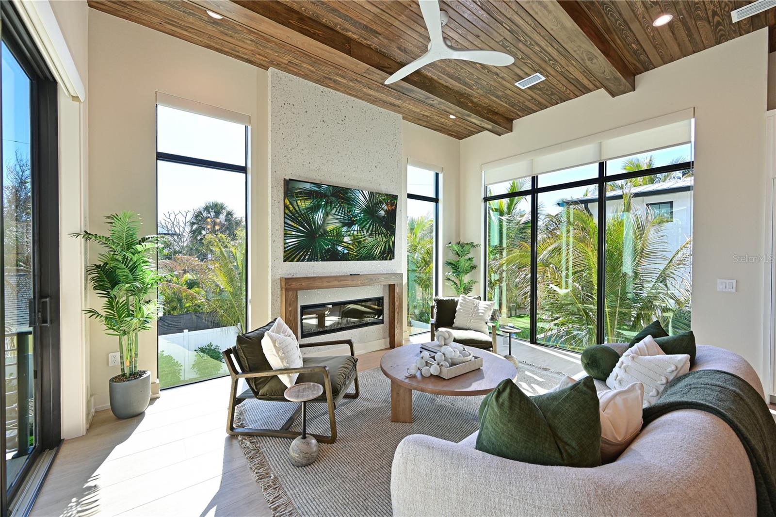 111 PALMETTO AVE, ANNA MARIA, FL — photo 12
