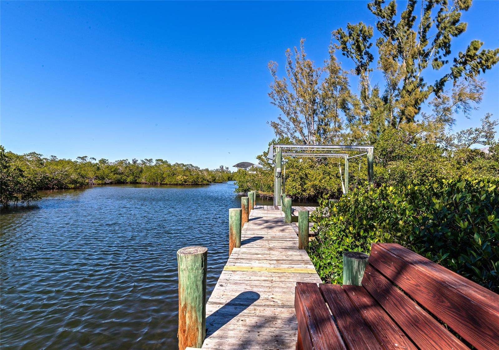950 OXFORD DR, ENGLEWOOD, FL