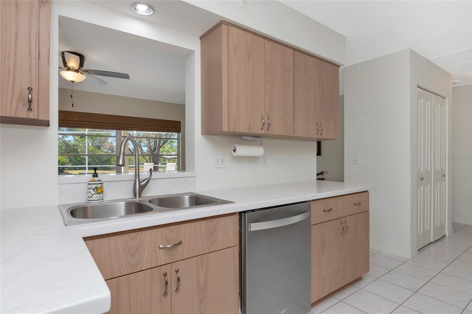 950 OXFORD DR, ENGLEWOOD, FL — photo 10