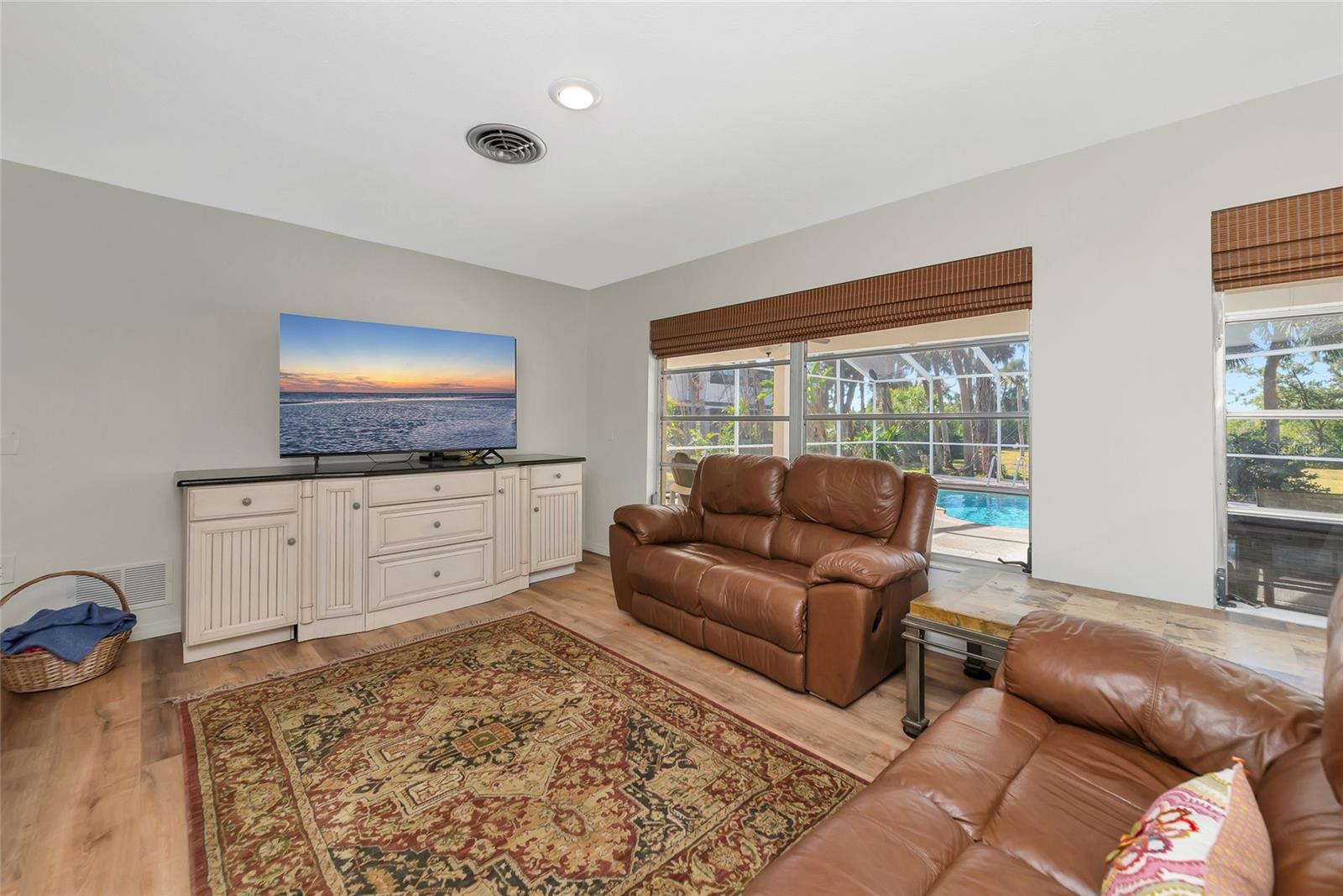 950 OXFORD DR, ENGLEWOOD, FL — photo 18