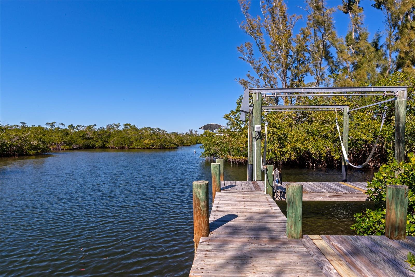 950 OXFORD DR, ENGLEWOOD, FL — photo 26