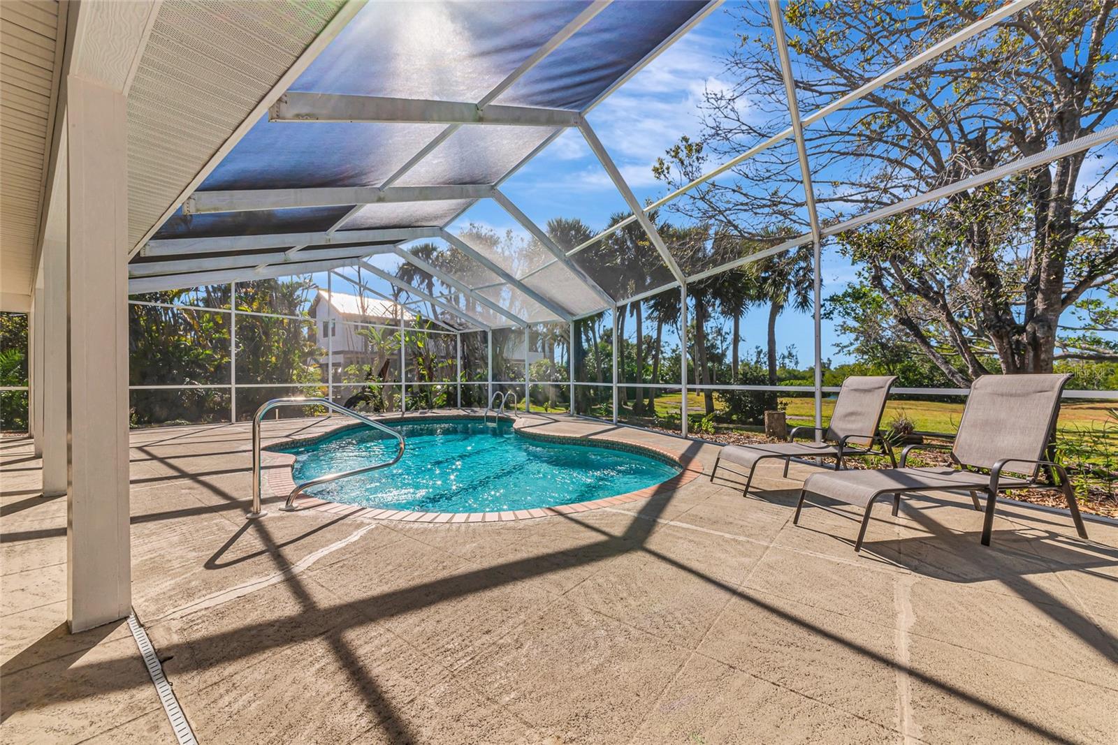 950 OXFORD DR, ENGLEWOOD, FL — photo 32
