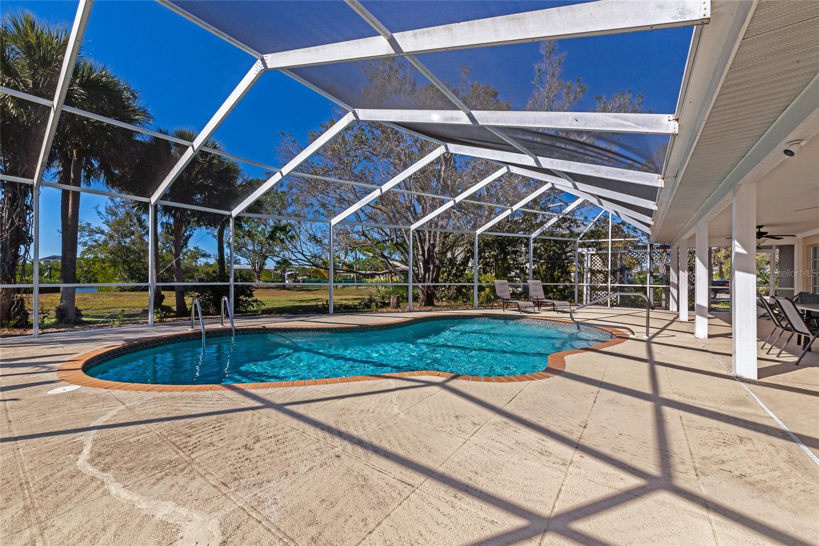 950 OXFORD DR, ENGLEWOOD, FL — photo 33